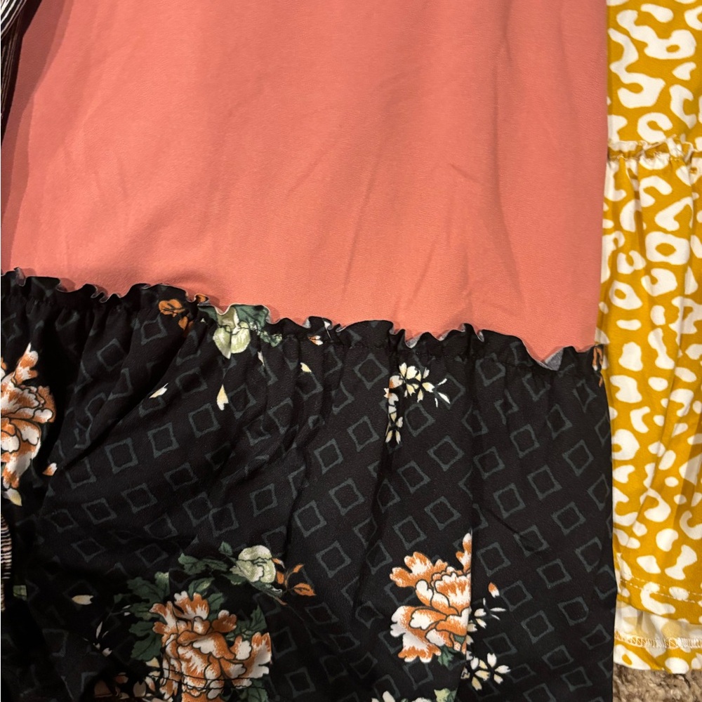 Agnes & Dora Relaxed Ruffle Tank bundle - Picture 3 of 6